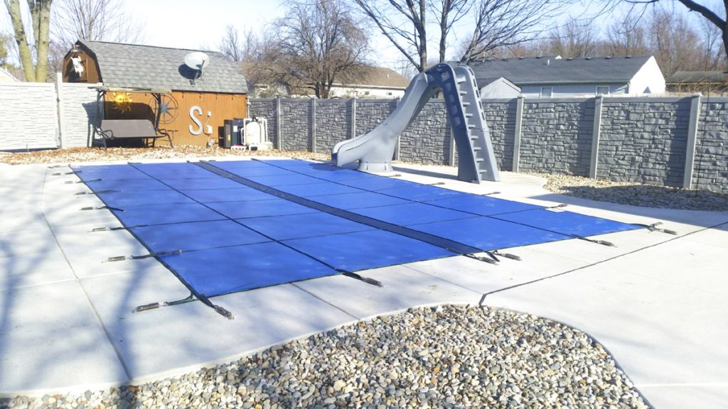 Tara's pool cover solid with drain panel blue