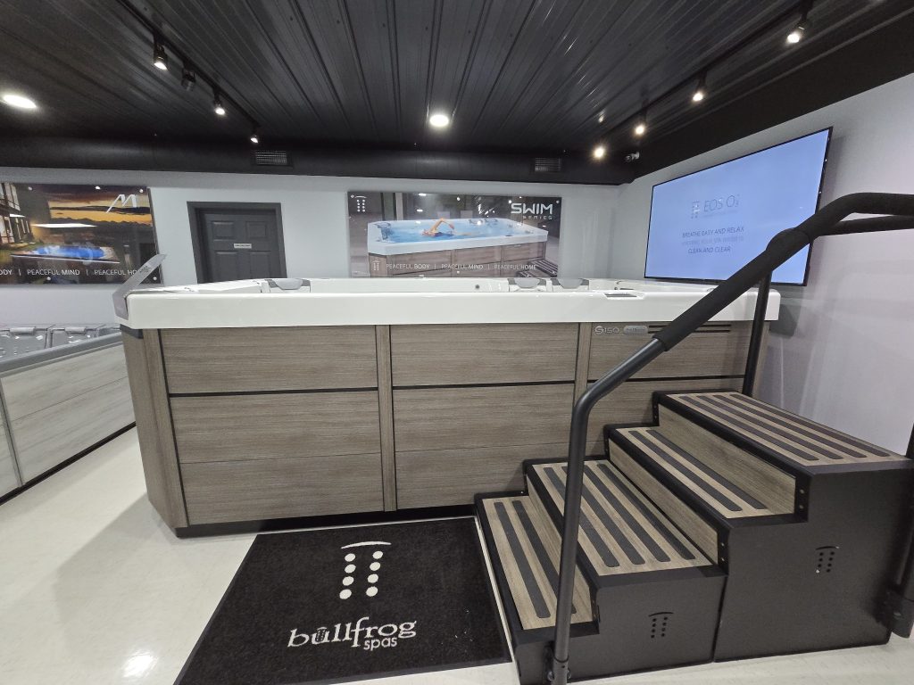 Bullfrog swim spa s150 floor model