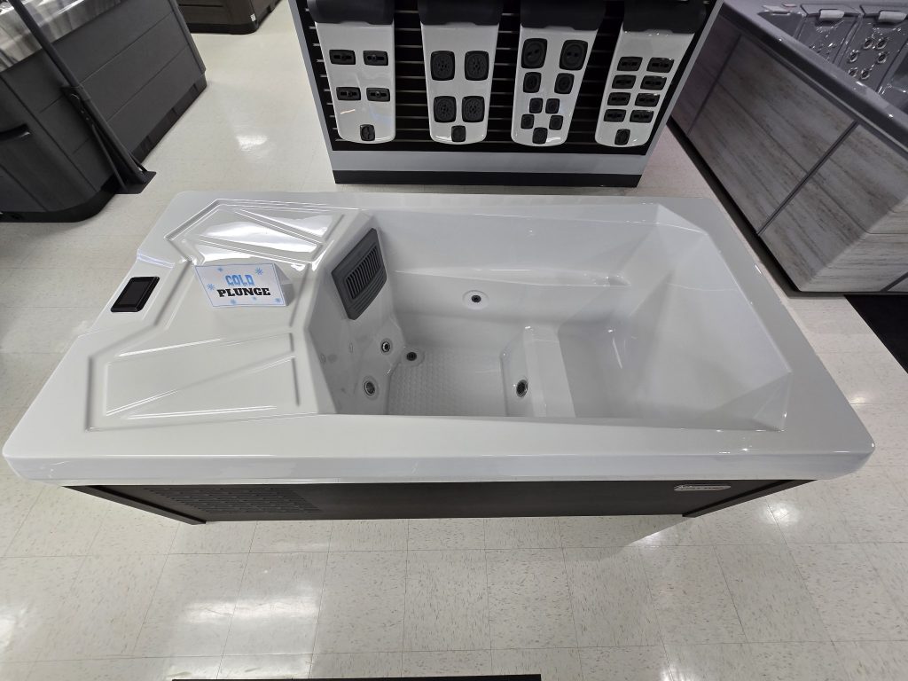 2024 Chill Tub Pro floor model