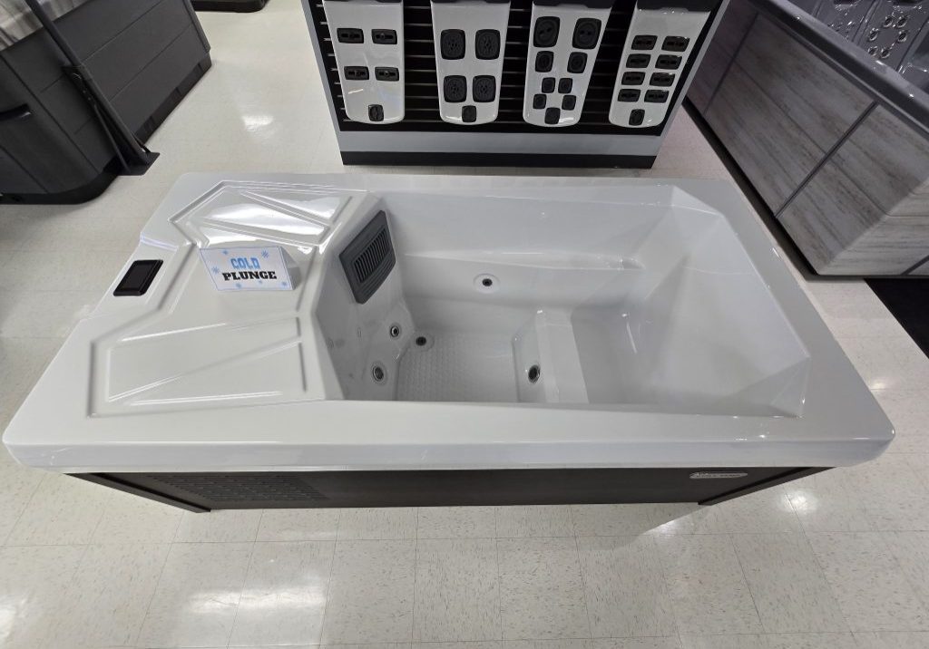 2024 Chill Tub Pro floor model